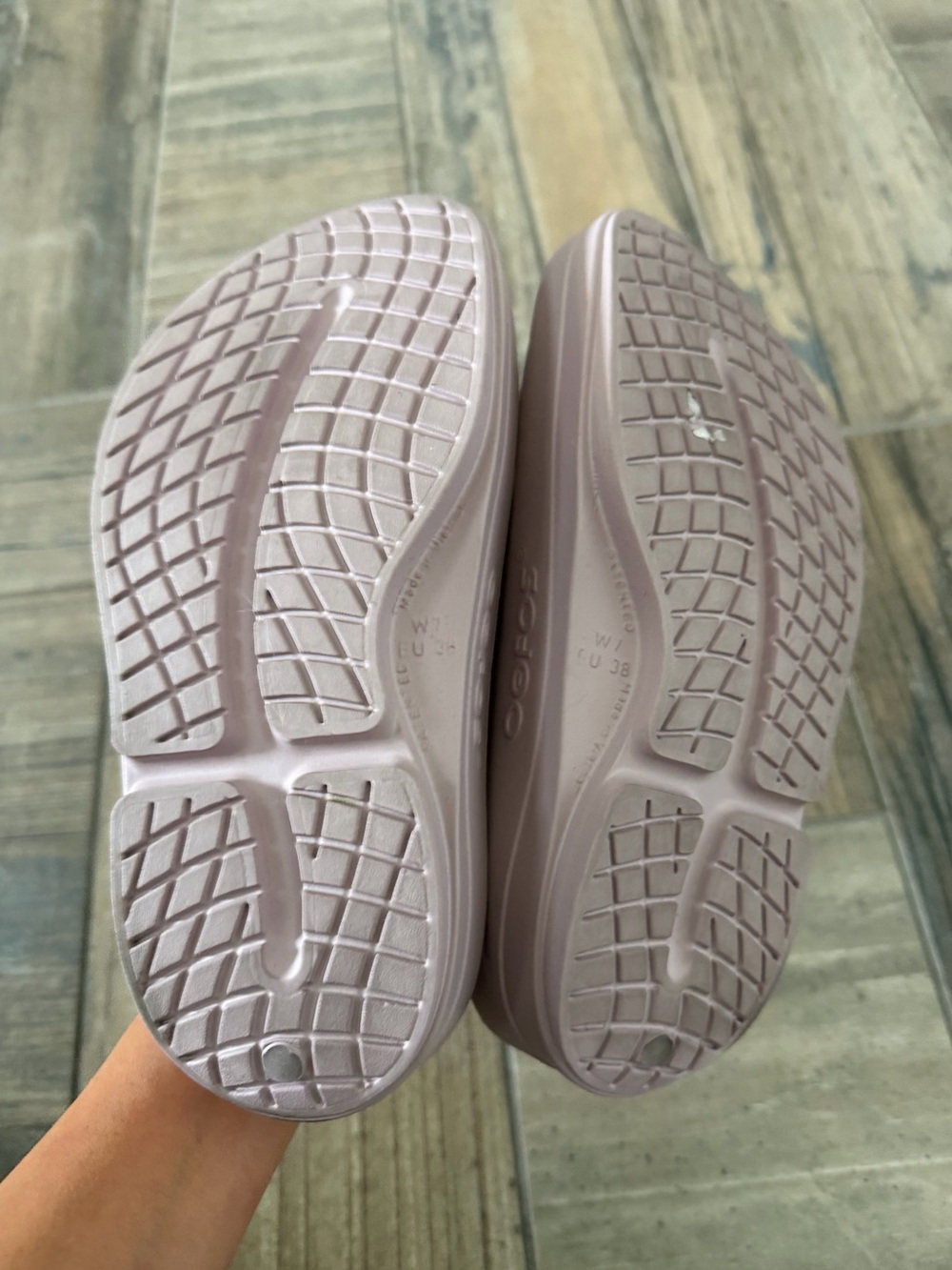 OOFOS OOMEGA OOAHH Slide Women’s size 7 - Picture 9 of 10